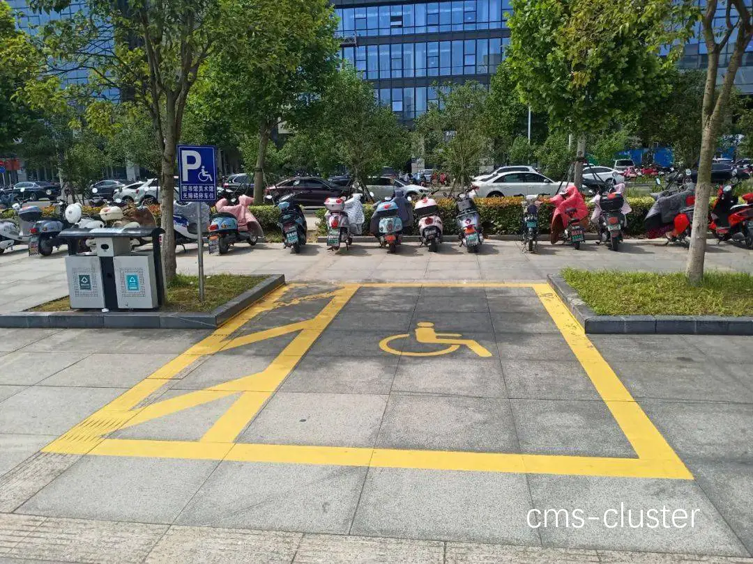 篮球场残疾人车位示意图