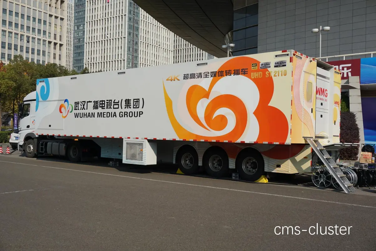 传统大型转播车外观