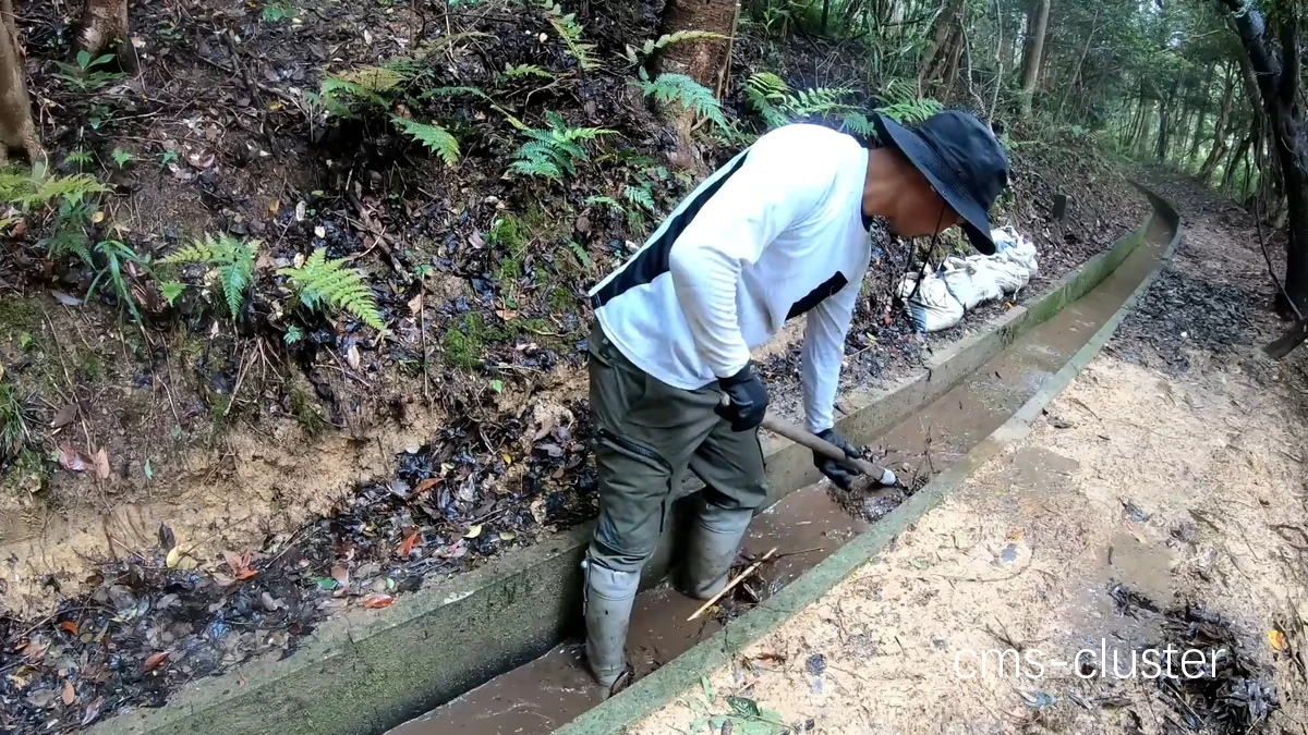 排水沟清理