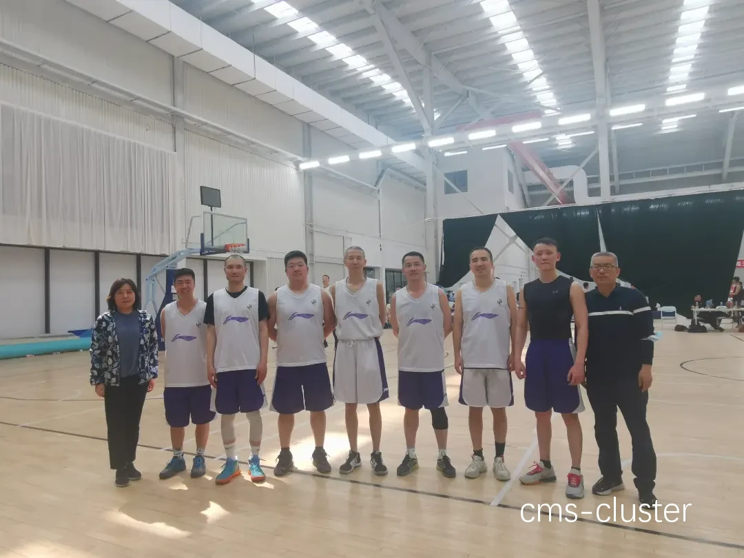 篮球场比赛中的广播系统