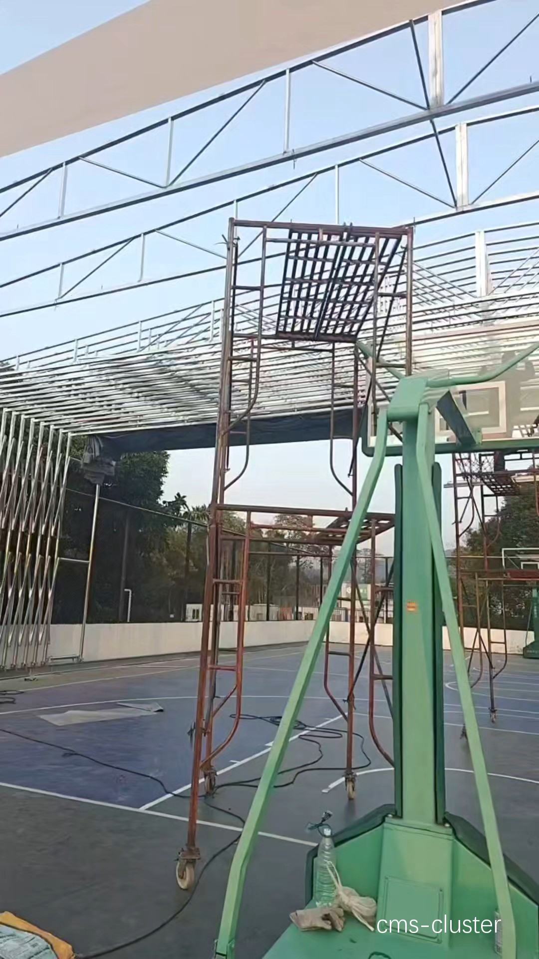 为什么越来越多的篮球场选择安装雨棚?
