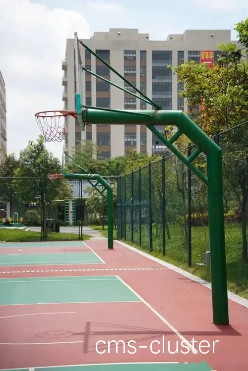 学校篮球场的管道设施应该如何维护?