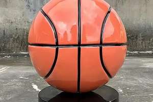  篮球场雕塑的安装解决方案：两种策略的深度剖析与最佳实践