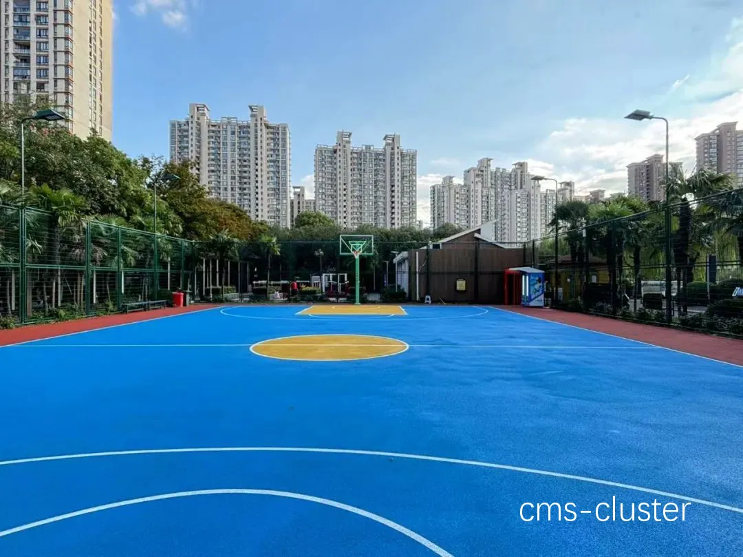 哪里有提供24小时开放的篮球场停车场?