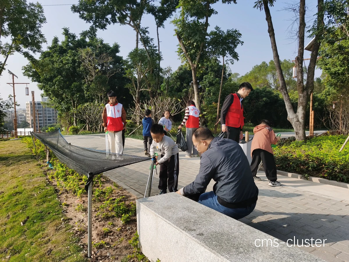 如何为篮球场地选择环保型水瓶?