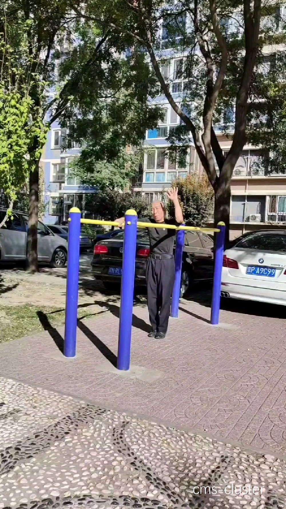 为什么篮球场双杠对体能训练很重要