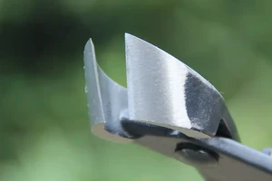  解决篮球场地草坪过长问题的最佳修剪工具：选择与技巧